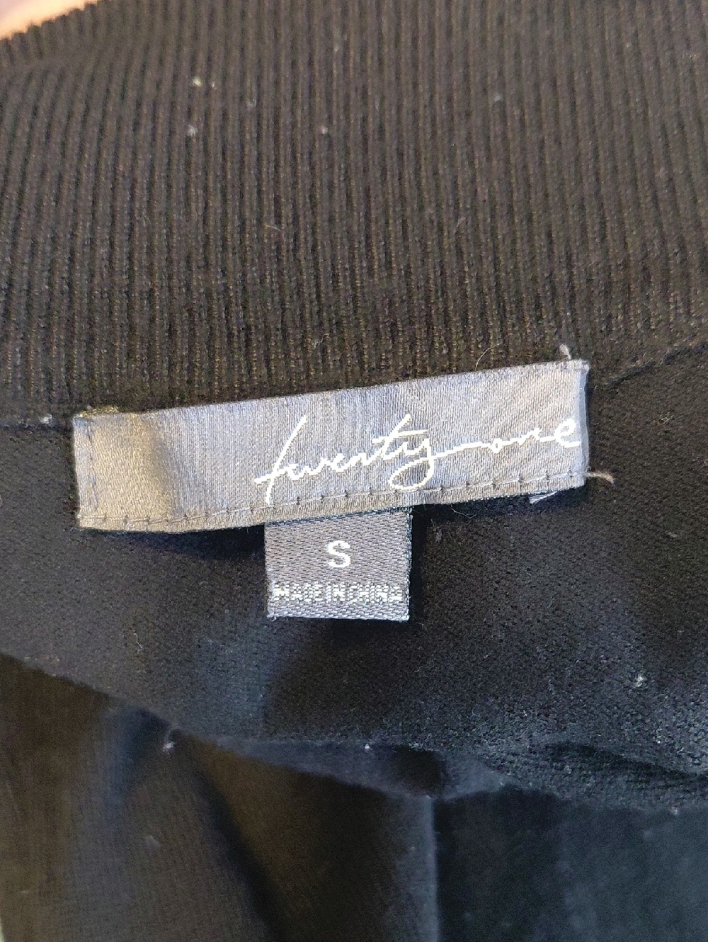 Forever 21 Black Short Sleeve Turtleneck, Size S - Picture 3 of 3